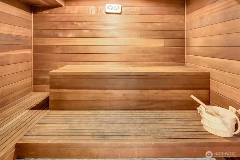 Property photo for 1518 4th Avenue N, Seattle photo 15
