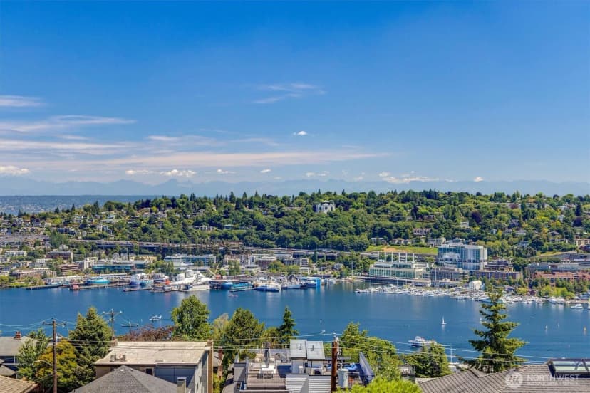 Property photo for 1518 4th Avenue N, Seattle