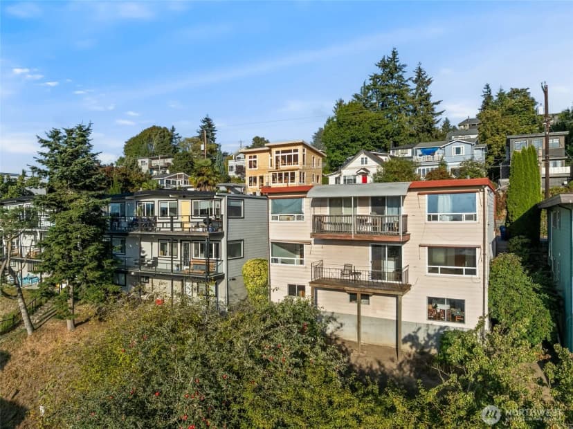 Property photo for 2551 13th Avenue W, Seattle photo 5