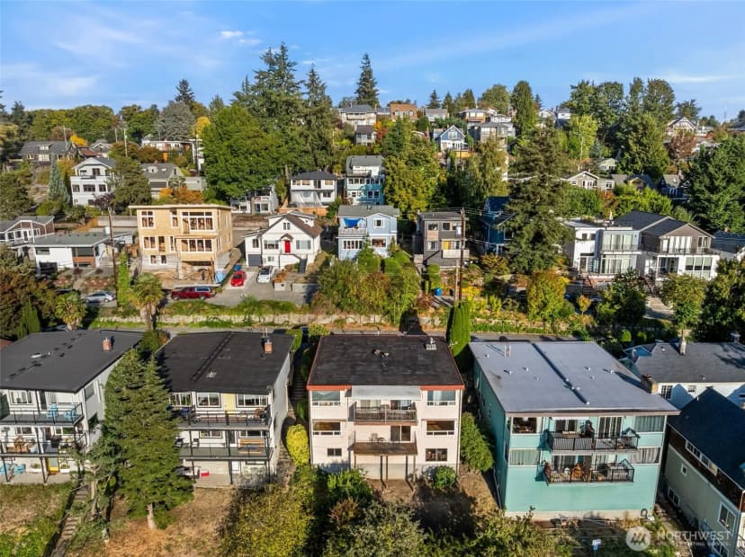 Property photo for 2551 13th Avenue W, Seattle photo 7