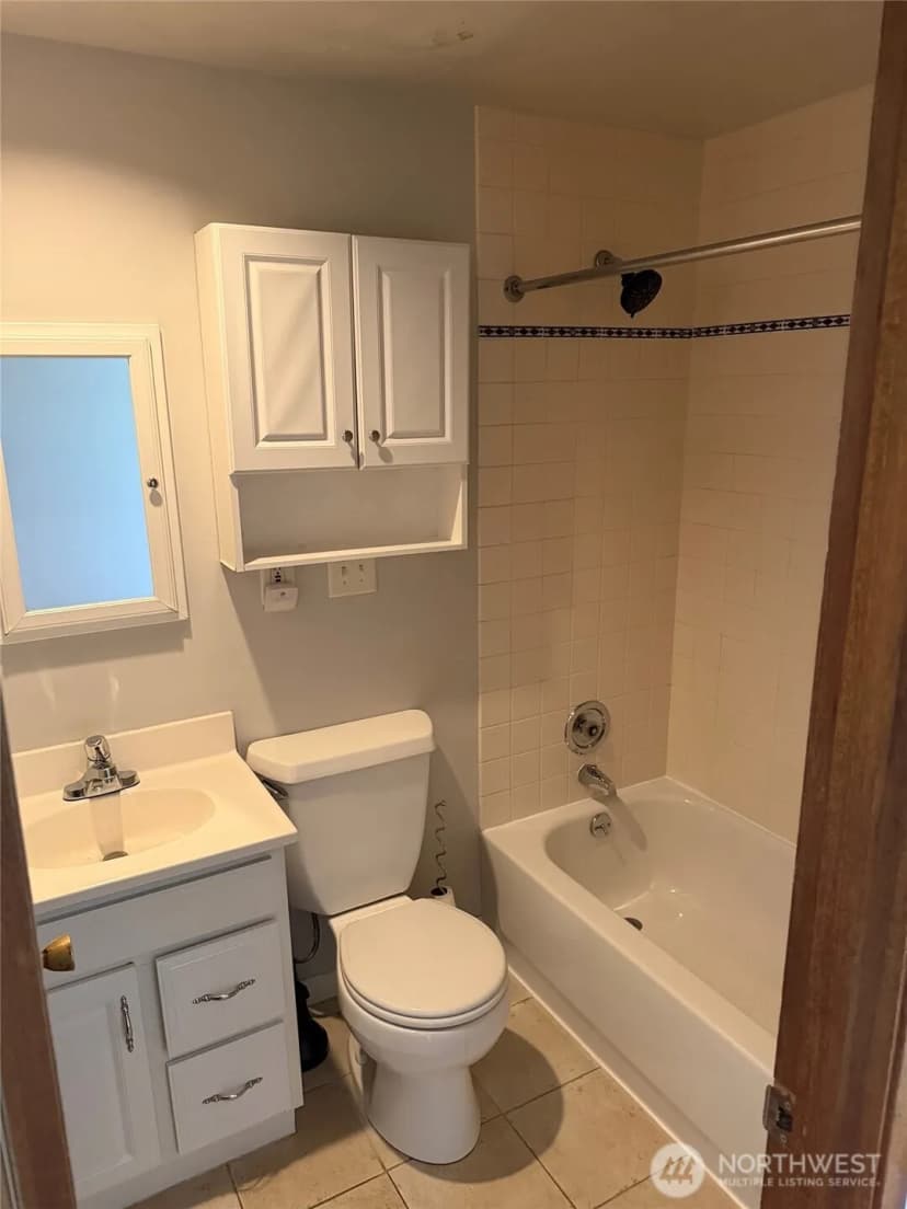 Property photo for 2551 13th Avenue W, Seattle photo 11