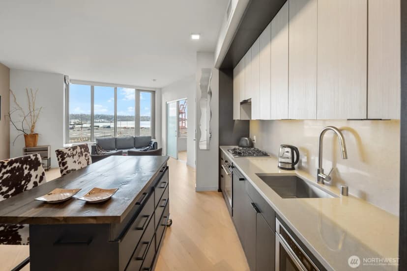 Property photo for 590 1st Avenue S #901, Seattle photo 10