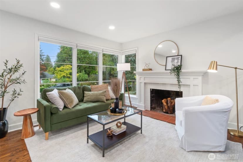 Property photo for 3039 Ne 86th St, Seattle photo 6