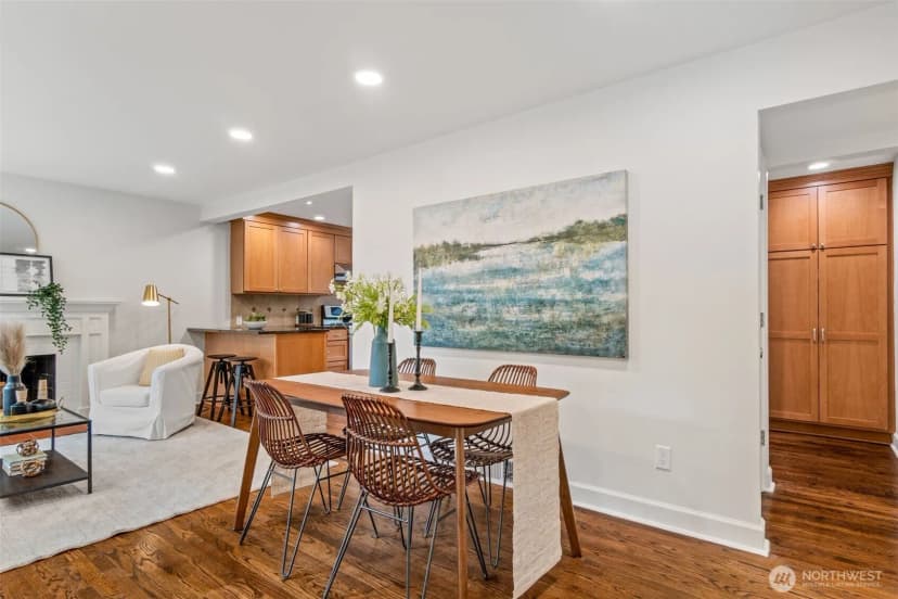 Property photo for 3039 Ne 86th St, Seattle photo 4