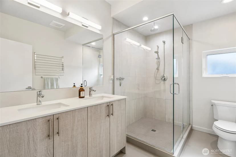 Property photo for 3709 S Dakota Street, Seattle photo 17