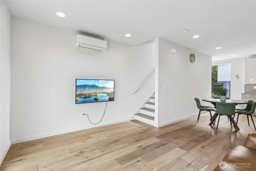 Property photo for 3709 S Dakota Street, Seattle photo 5