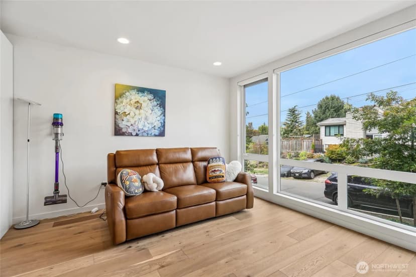 Property photo for 3709 S Dakota Street, Seattle photo 6