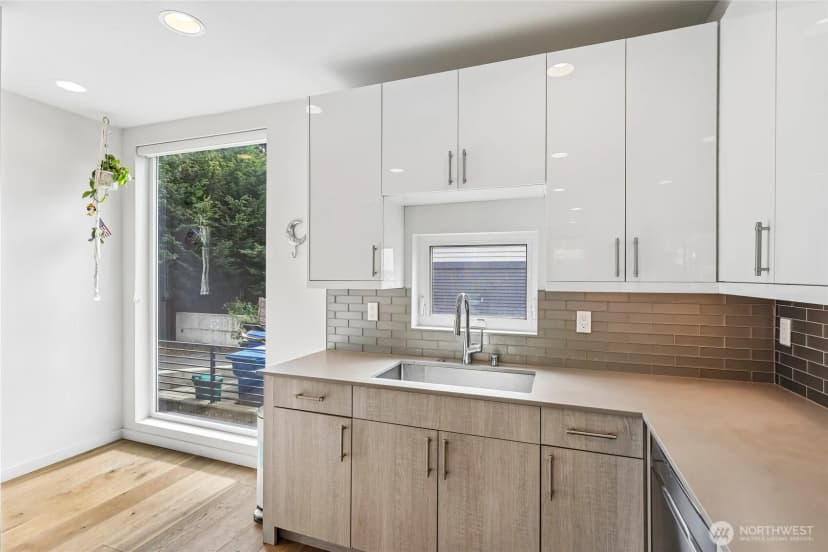 Property photo for 3709 S Dakota Street, Seattle photo 12