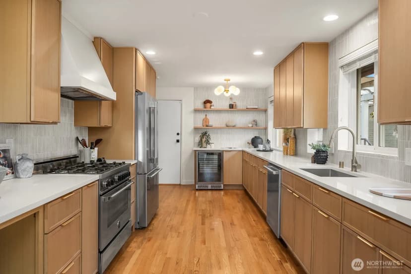 Property photo for 9608 5th Avenue Ne, Seattle photo 6