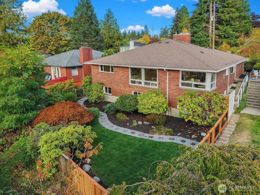 Property photo for 9608 5th Avenue Ne, Seattle photo 35