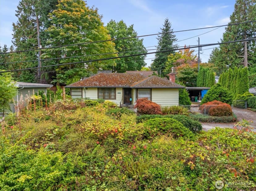 Property photo for 4005 Ne 88th Street, Seattle photo 6