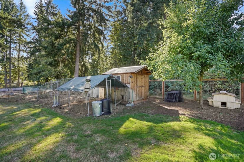 Property photo for 35718 59th Avenue Ct E, Eatonville photo 35