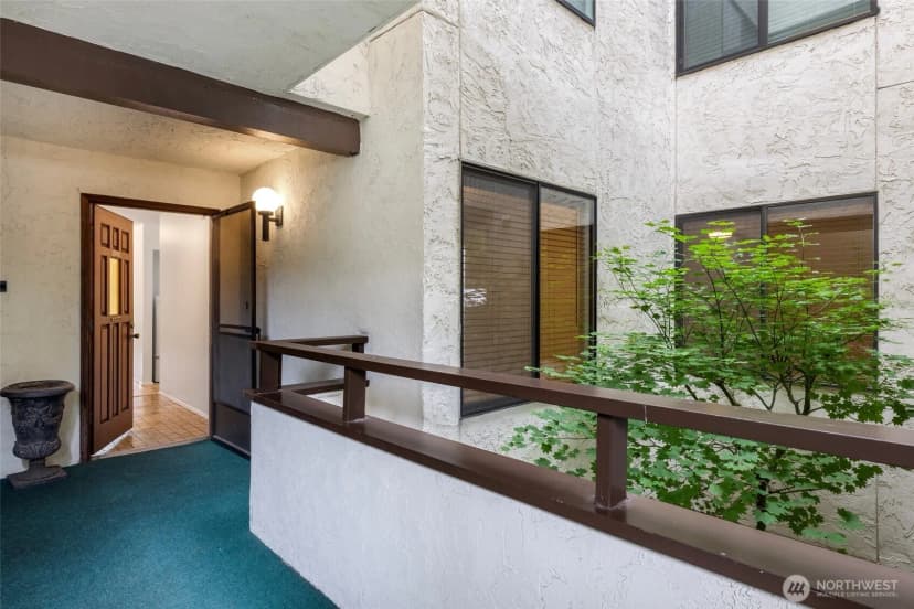 Property photo for 10817 Glen Acres Dr S #b, Seattle photo 3