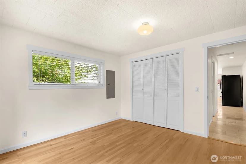 Property photo for 9515 Linden Avenue N, Seattle photo 26