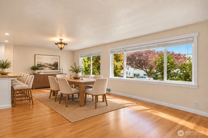 Property photo for 9515 Linden Avenue N, Seattle photo 12