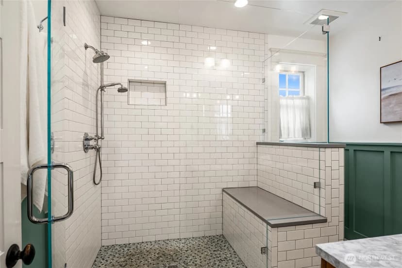 Property photo for 6264 19th Avenue Ne, Seattle photo 27