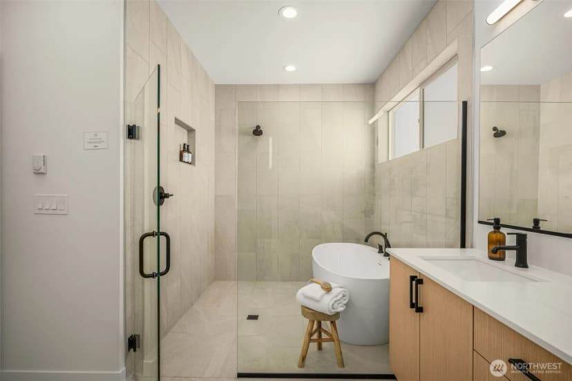 Property photo for 2649 A Nw 63rd St, Seattle photo 18