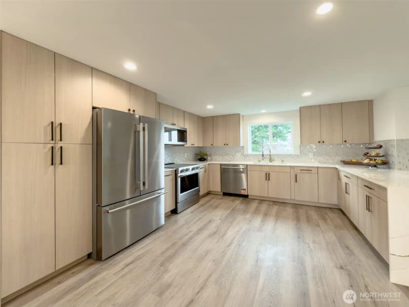 Property photo for 5402 20th Avenue S, Seattle photo 4