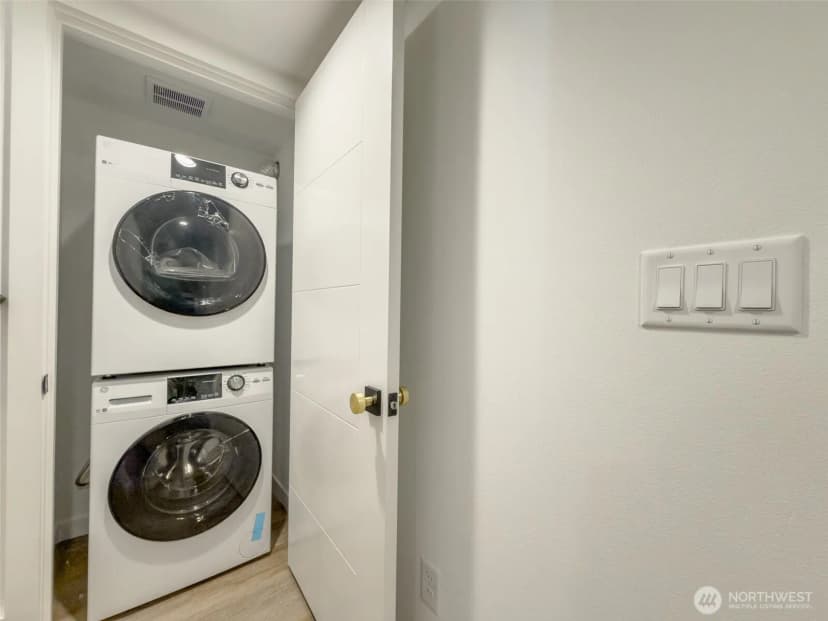 Property photo for 5402 20th Avenue S, Seattle photo 14
