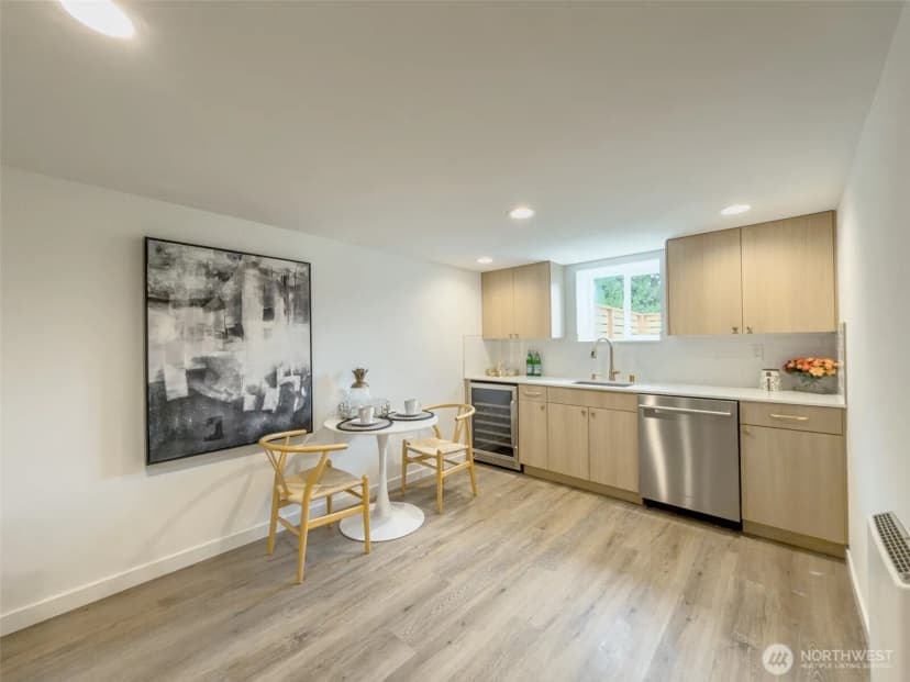 Property photo for 5402 20th Avenue S, Seattle photo 16