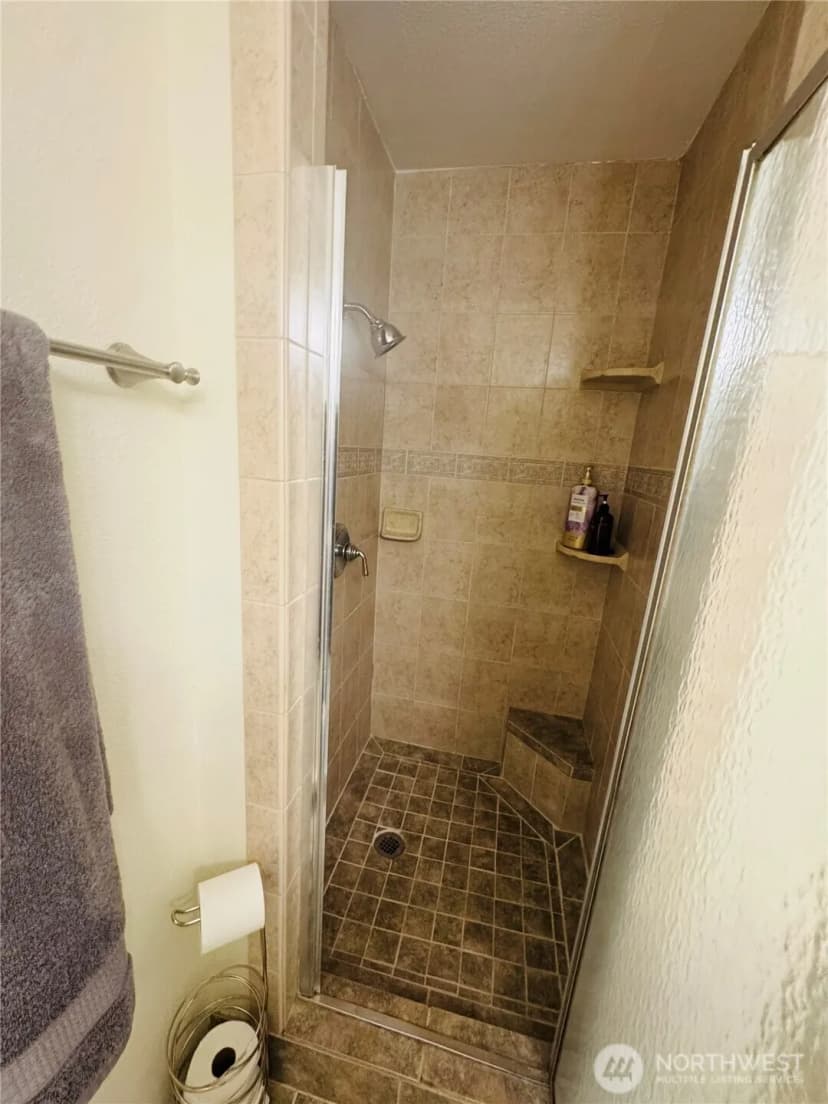 Property photo for 15609 Ne 18th St #d104, Bellevue photo 12