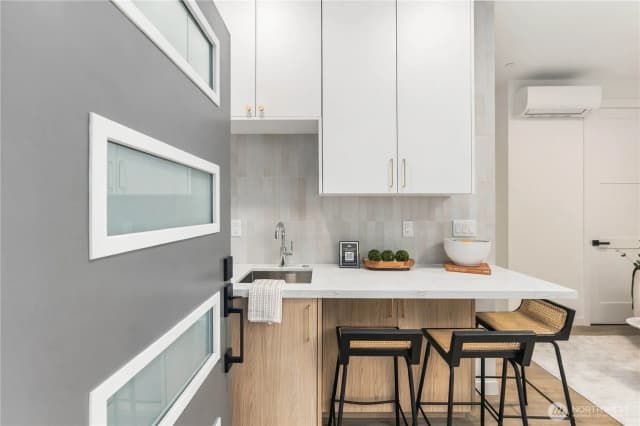 Property photo for 2328 Franklin Avenue E #g, Seattle photo 5