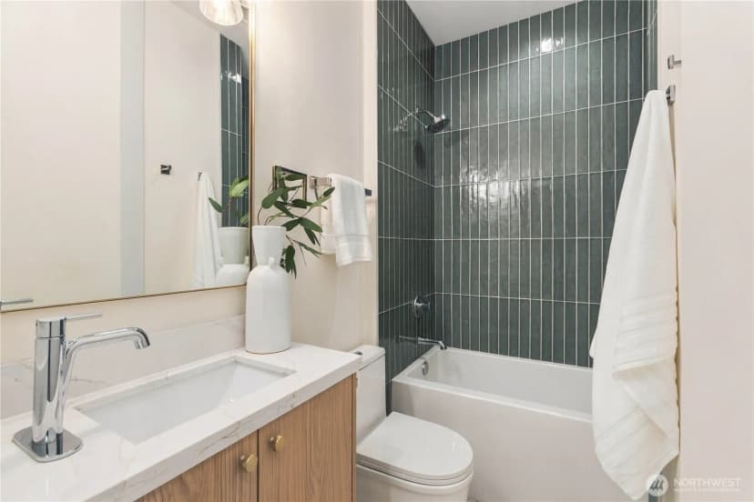 Property photo for 2328 Franklin Avenue E #g, Seattle photo 13