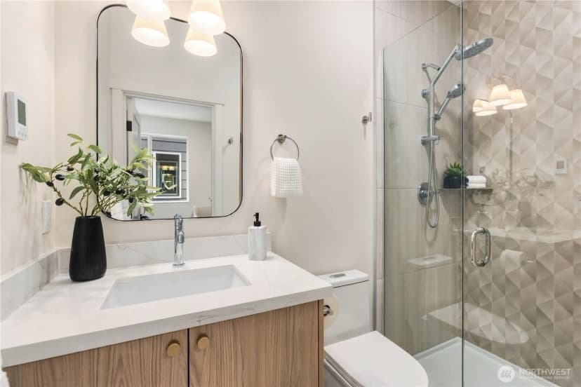 Property photo for 2328 Franklin Avenue E #g, Seattle photo 9