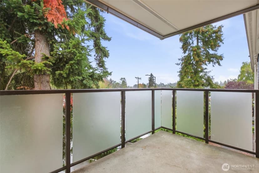 Property photo for 5225 50th Avenue Ne #204, Seattle photo 22