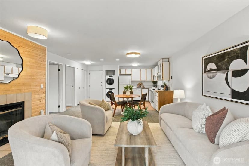 Property photo for 5225 50th Avenue Ne #204, Seattle photo 16