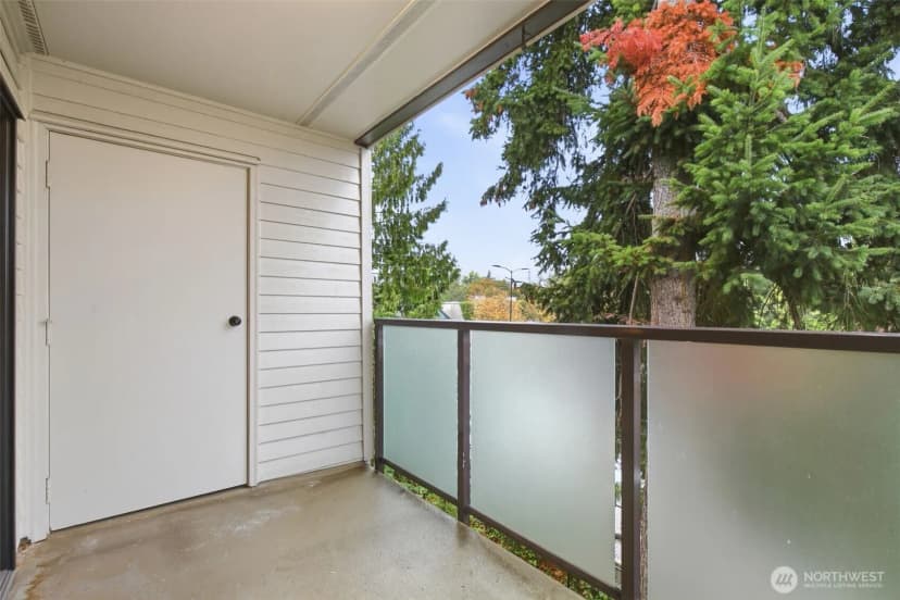 Property photo for 5225 50th Avenue Ne #204, Seattle photo 23