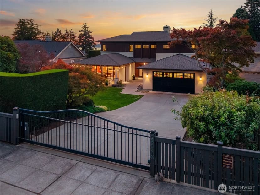 Property photo for 2820 Magnolia Boulevard W, Seattle photo 35
