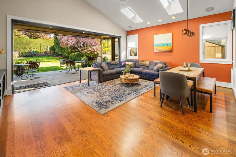 Property photo for 2820 Magnolia Boulevard W, Seattle photo 13