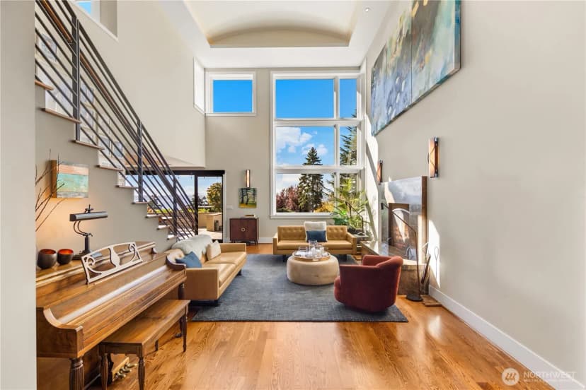 Property photo for 2820 Magnolia Boulevard W, Seattle photo 6