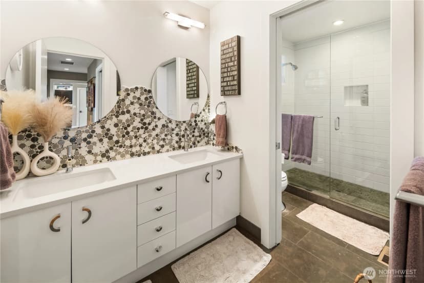 Property photo for 2820 Magnolia Boulevard W, Seattle photo 29