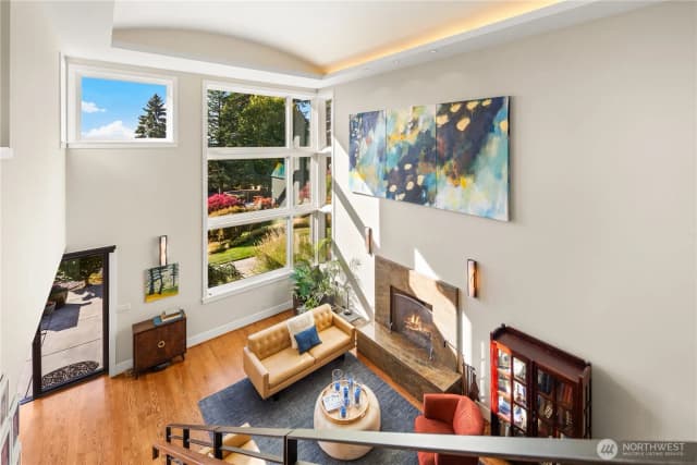 Property photo for 2820 Magnolia Boulevard W, Seattle photo 5