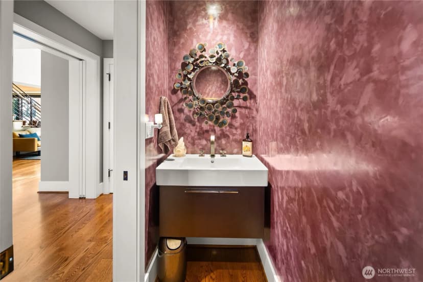 Property photo for 2820 Magnolia Boulevard W, Seattle photo 19