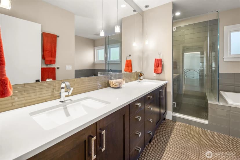 Property photo for 2820 Magnolia Boulevard W, Seattle photo 22