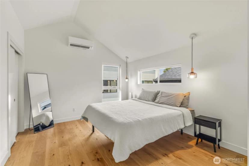 Property photo for 514 Ne 102nd Street #b, Seattle photo 14