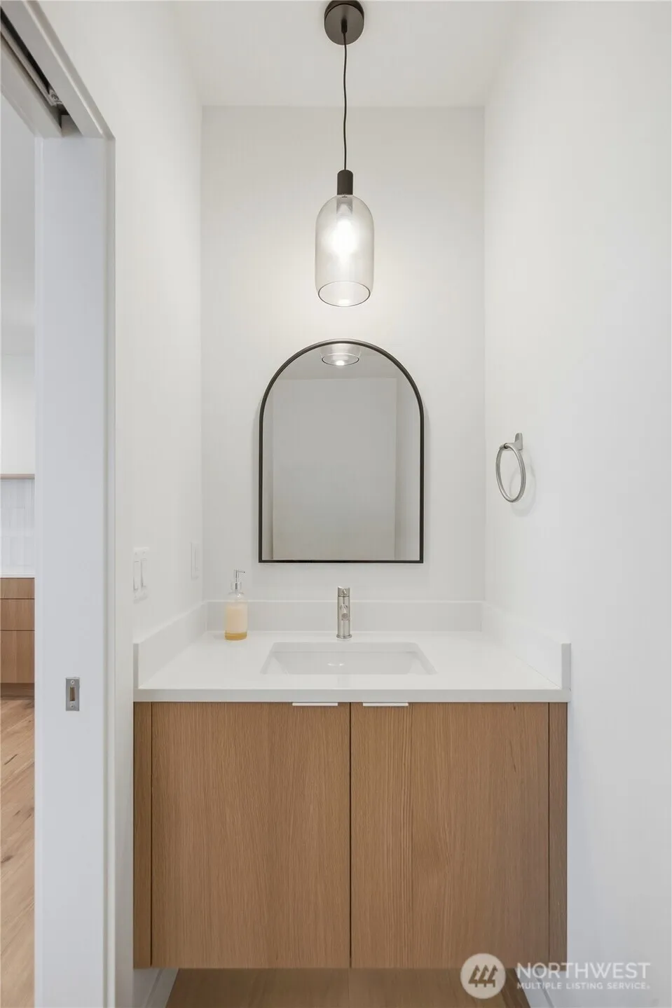 Property photo for 514 Ne 102nd Street #b, Seattle photo 21