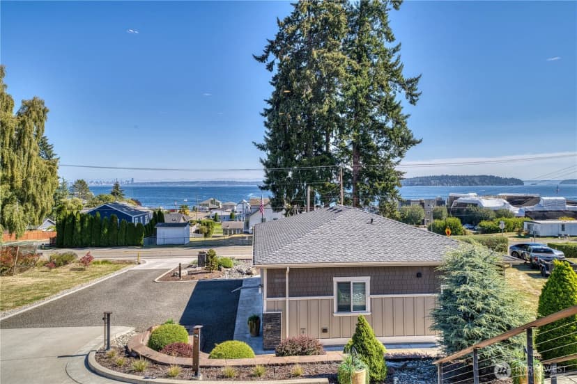 Property photo for 7940 Beach Drive E, Port Orchard photo 36