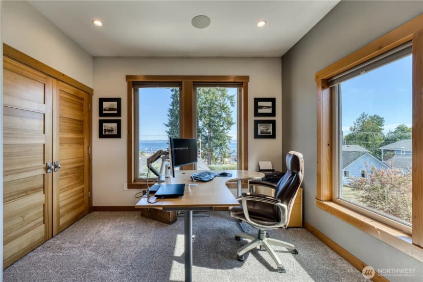Property photo for 7940 Beach Drive E, Port Orchard photo 16