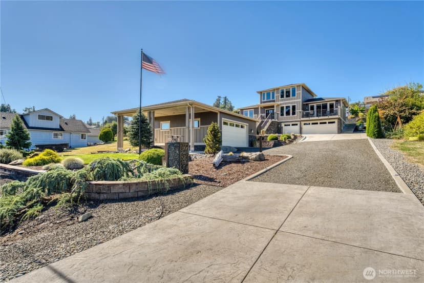 Property photo for 7940 Beach Drive E, Port Orchard