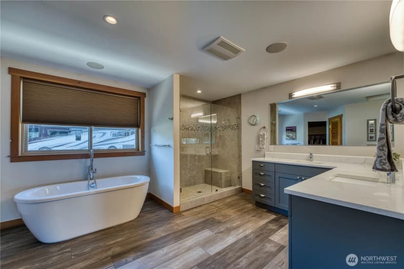 Property photo for 7940 Beach Drive E, Port Orchard photo 26