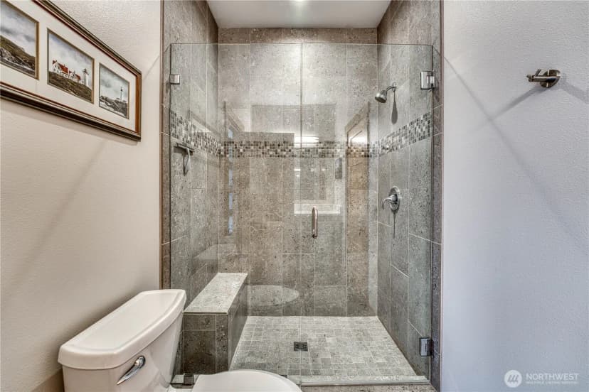 Property photo for 7940 Beach Drive E, Port Orchard photo 18