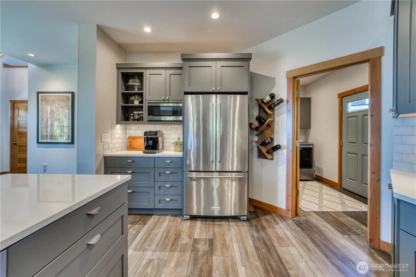 Property photo for 7940 Beach Drive E, Port Orchard photo 12