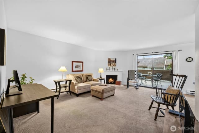 Property photo for 10410 Ne 32nd Place #d-104, Bellevue photo 4