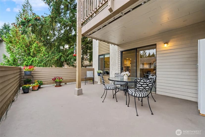 Property photo for 10410 Ne 32nd Place #d-104, Bellevue photo 5