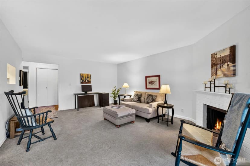 Property photo for 10410 Ne 32nd Place #d-104, Bellevue photo 6