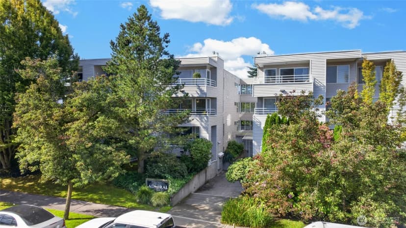 Property photo for 2125 California Avenue Sw #302, Seattle photo 25